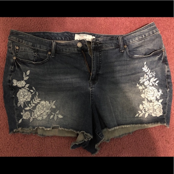 torrid Pants - Cute pair of shorts.